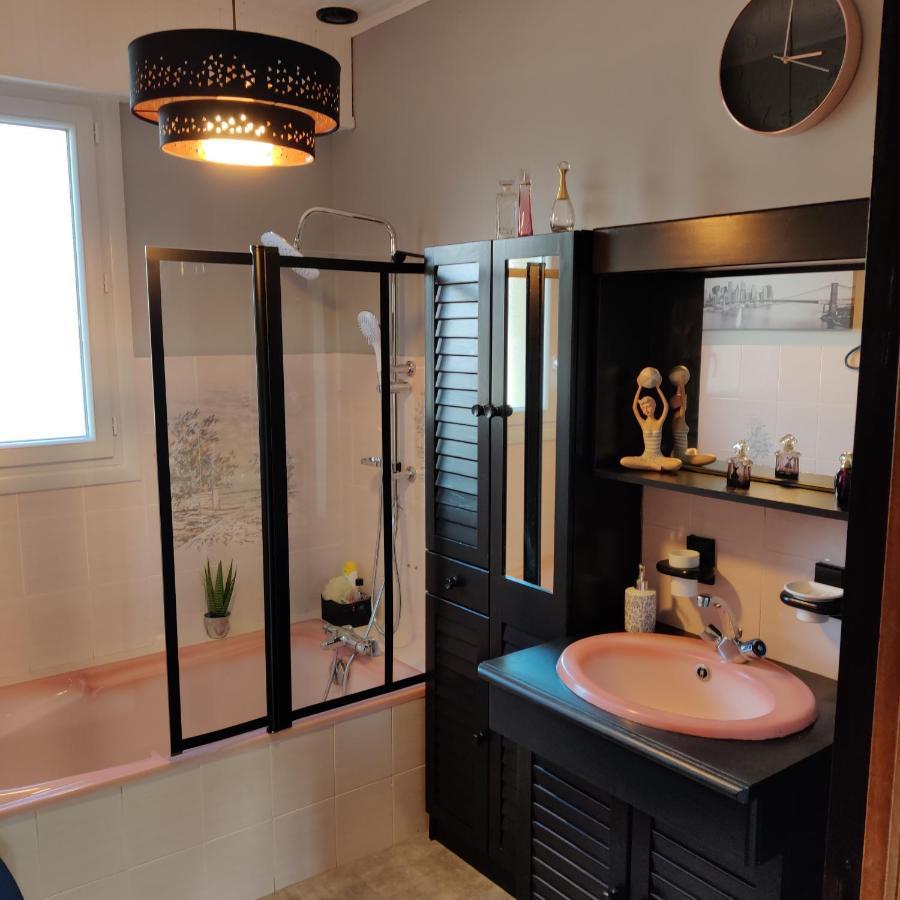 Coup De Coeur Assure ! Calm Comme A La Maison ! Maison Spacieuse Avec Grande Terrasse Pour 2 A 5 Personnes Proximite Granville Et Mer Avec Wifi Et Parking Gratuits Eksteriør billede